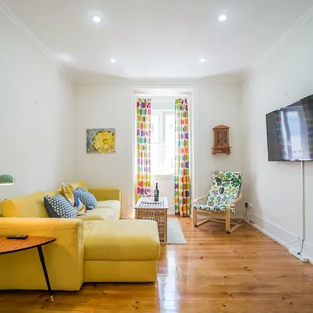 Colorful And Bright 3 Bdr Lissabon
